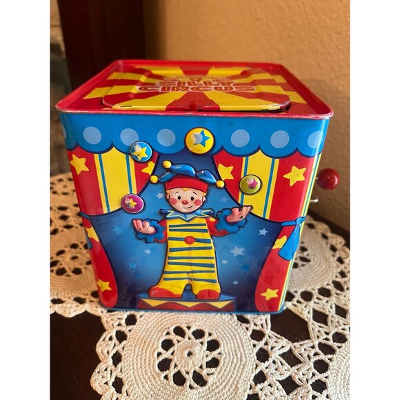 Schylling’s Silly Circus Jack in the Box - Picture 2 of 7